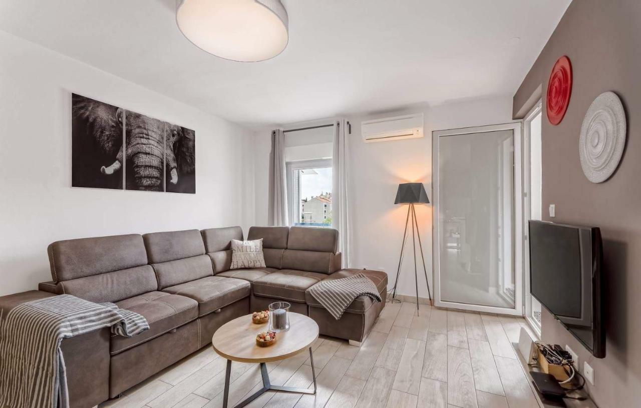 Apartman RUBIX Pula Bagian luar foto