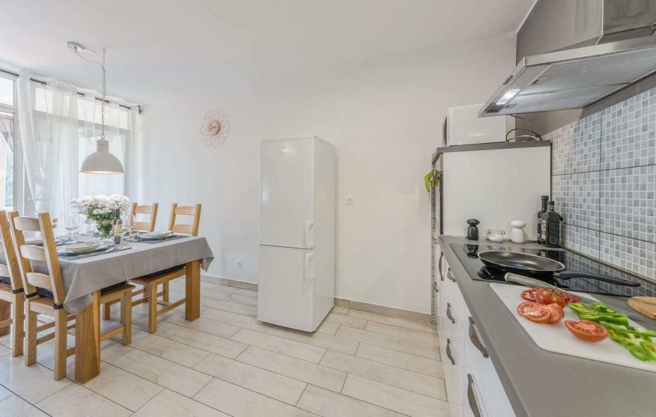 Apartman RUBIX Pula Bagian luar foto