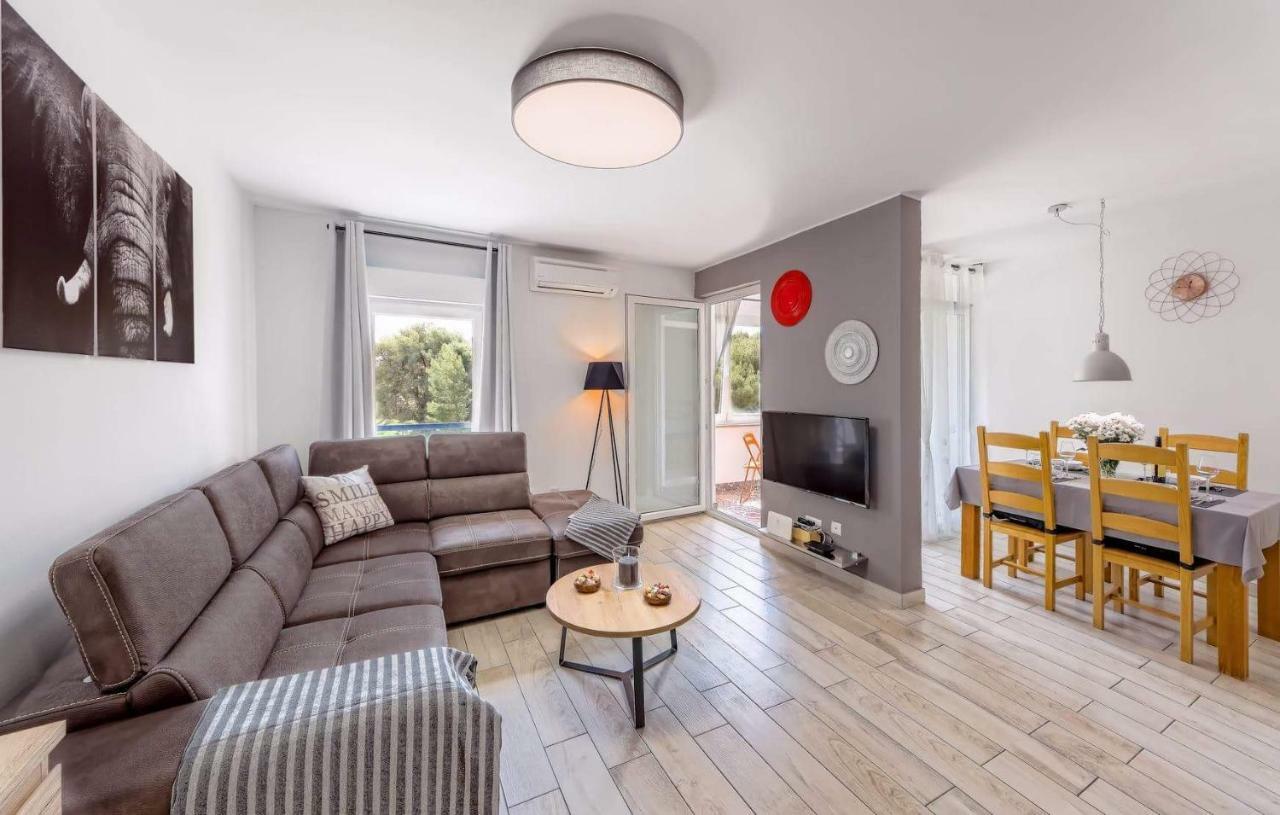 Apartman RUBIX Pula Bagian luar foto