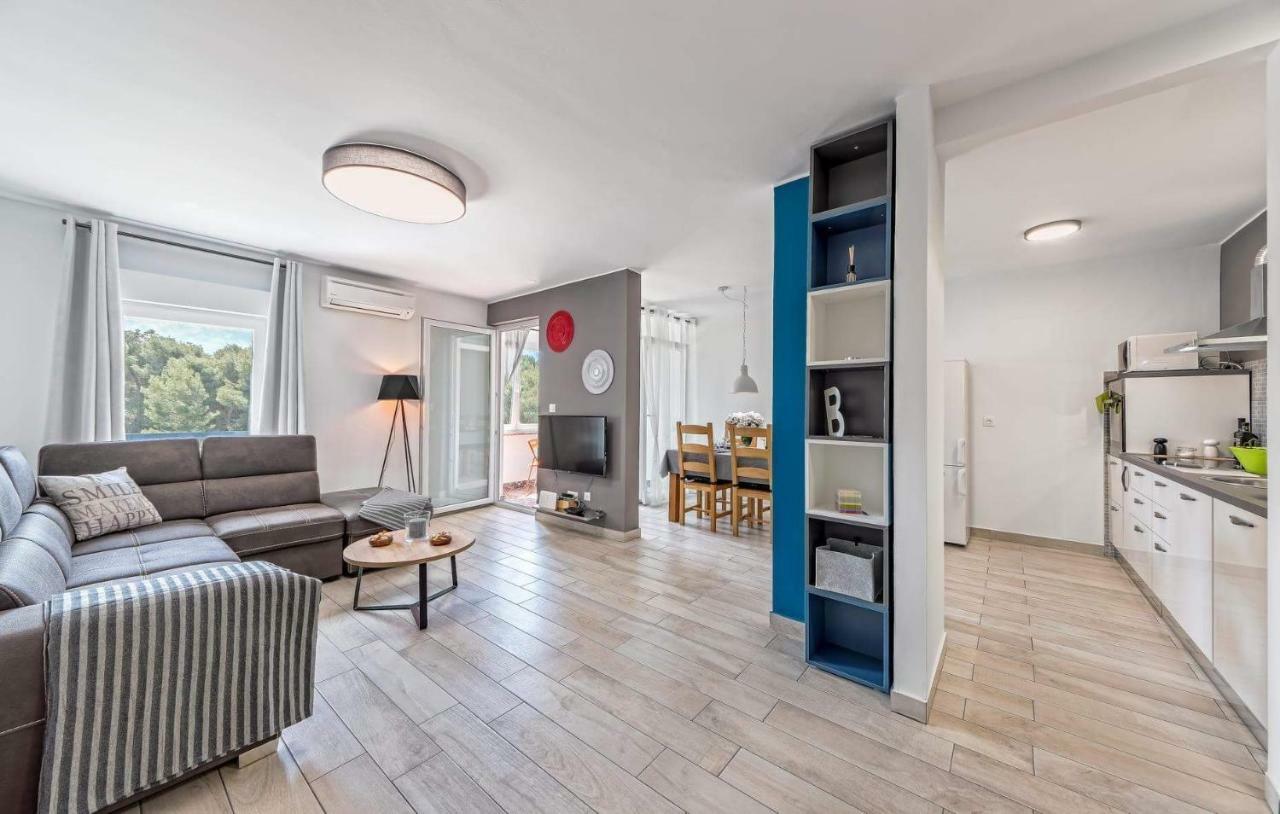 Apartman RUBIX Pula Bagian luar foto
