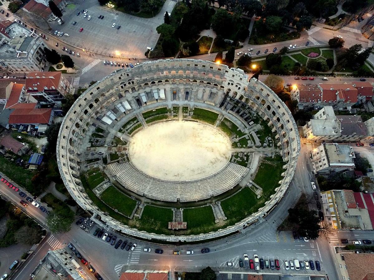 Apartman RUBIX Pula Bagian luar foto